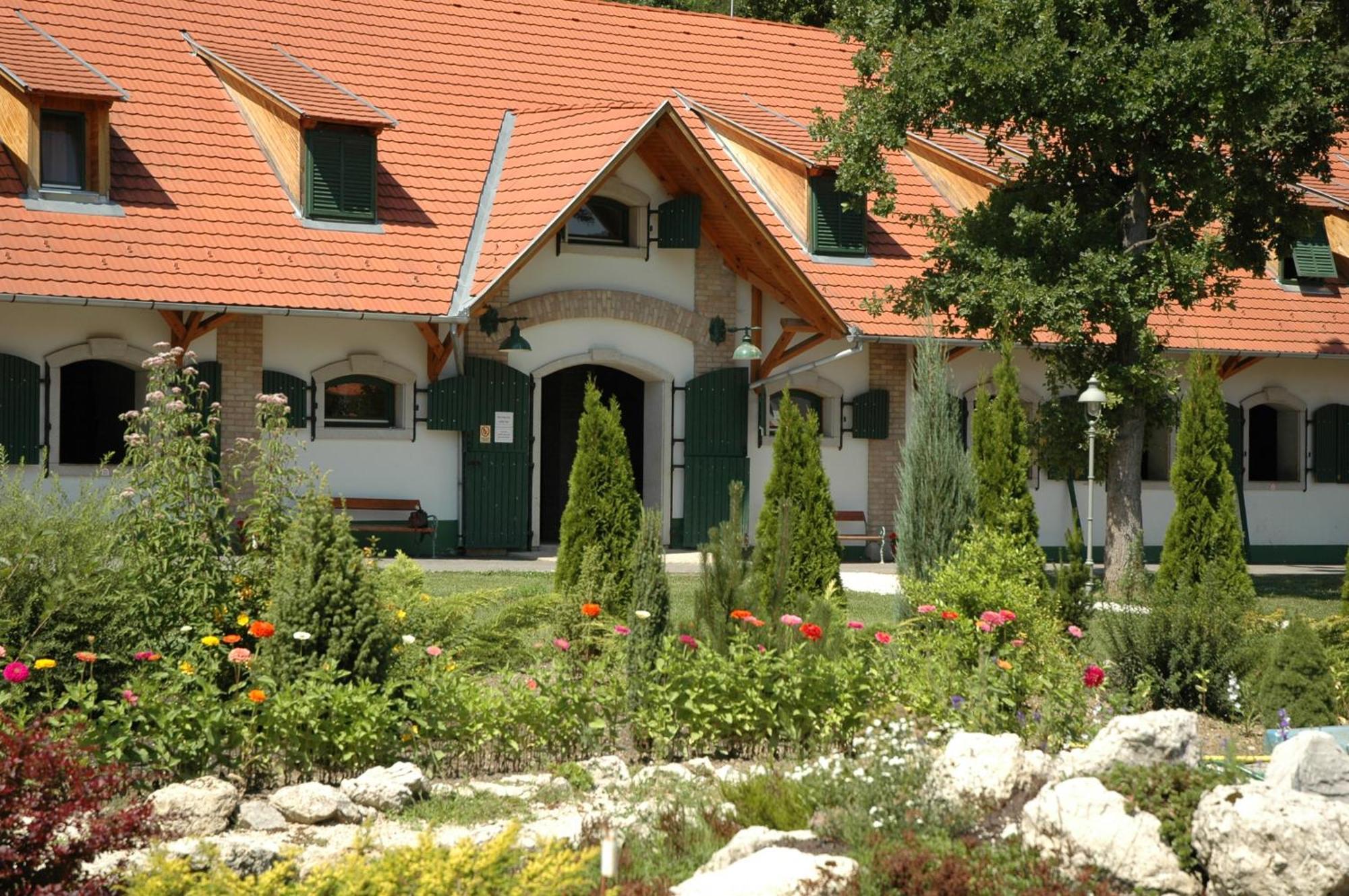 Abbazia Country Club Hotell Nemesnép Eksteriør bilde