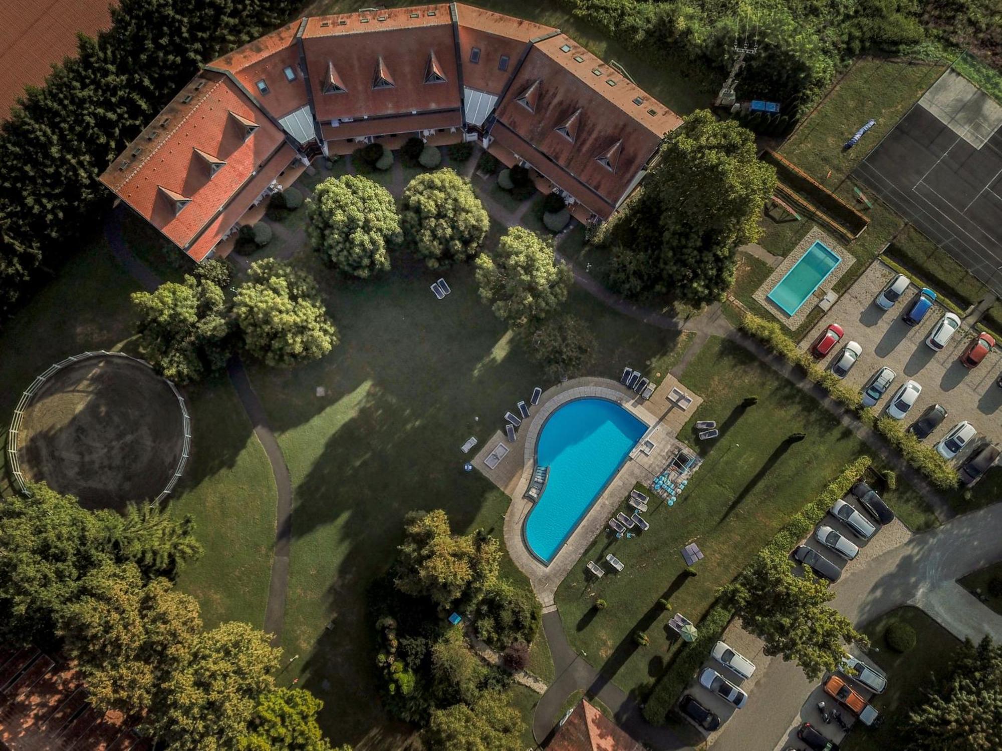 Abbazia Country Club Hotell Nemesnép Eksteriør bilde