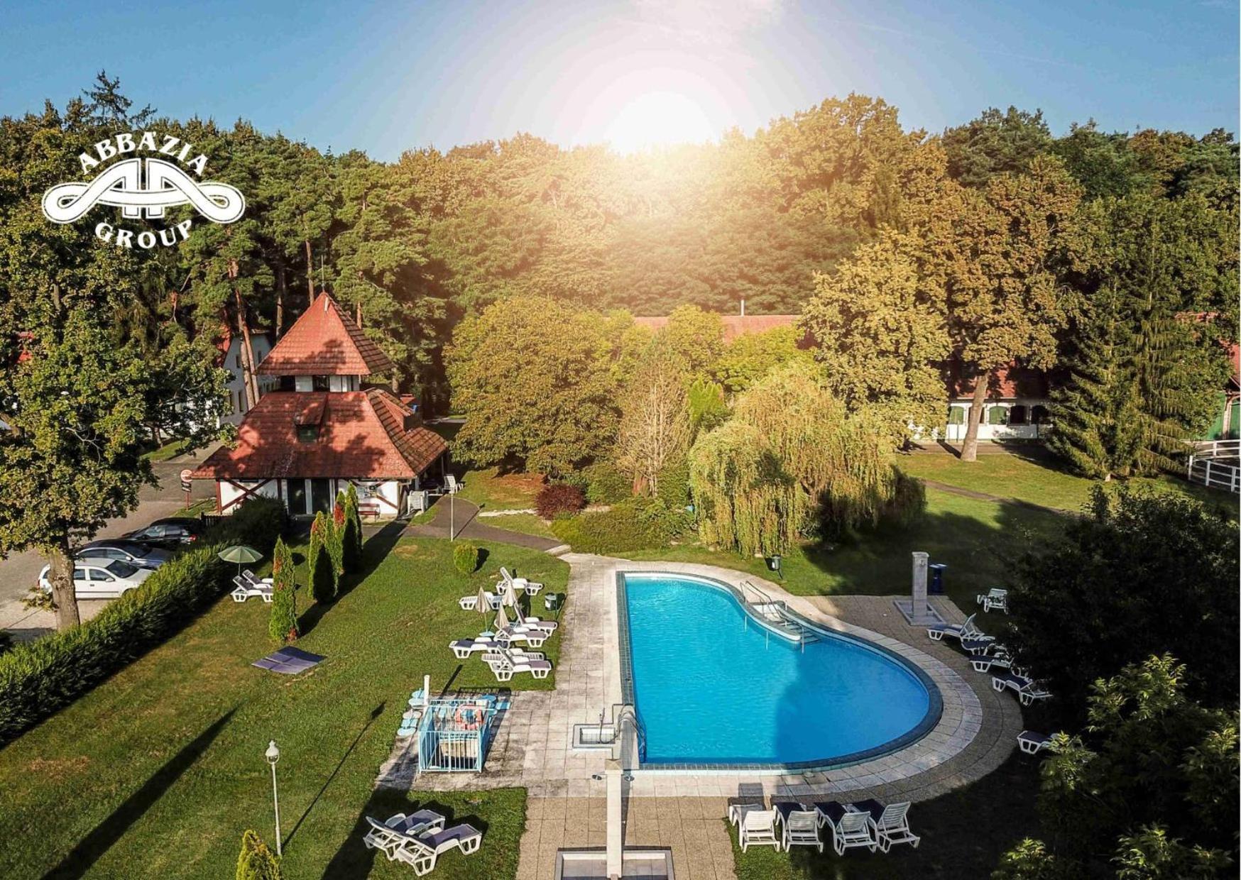 Abbazia Country Club Hotell Nemesnép Eksteriør bilde